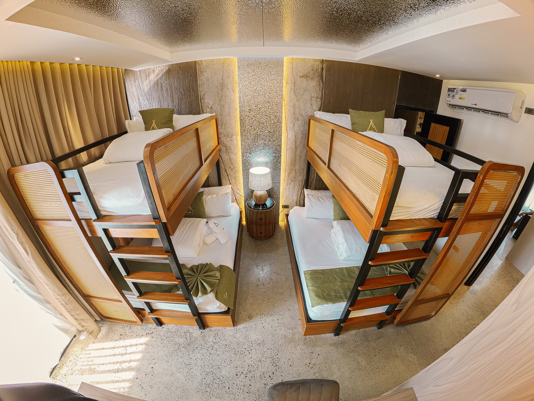 Black Villa Room 2