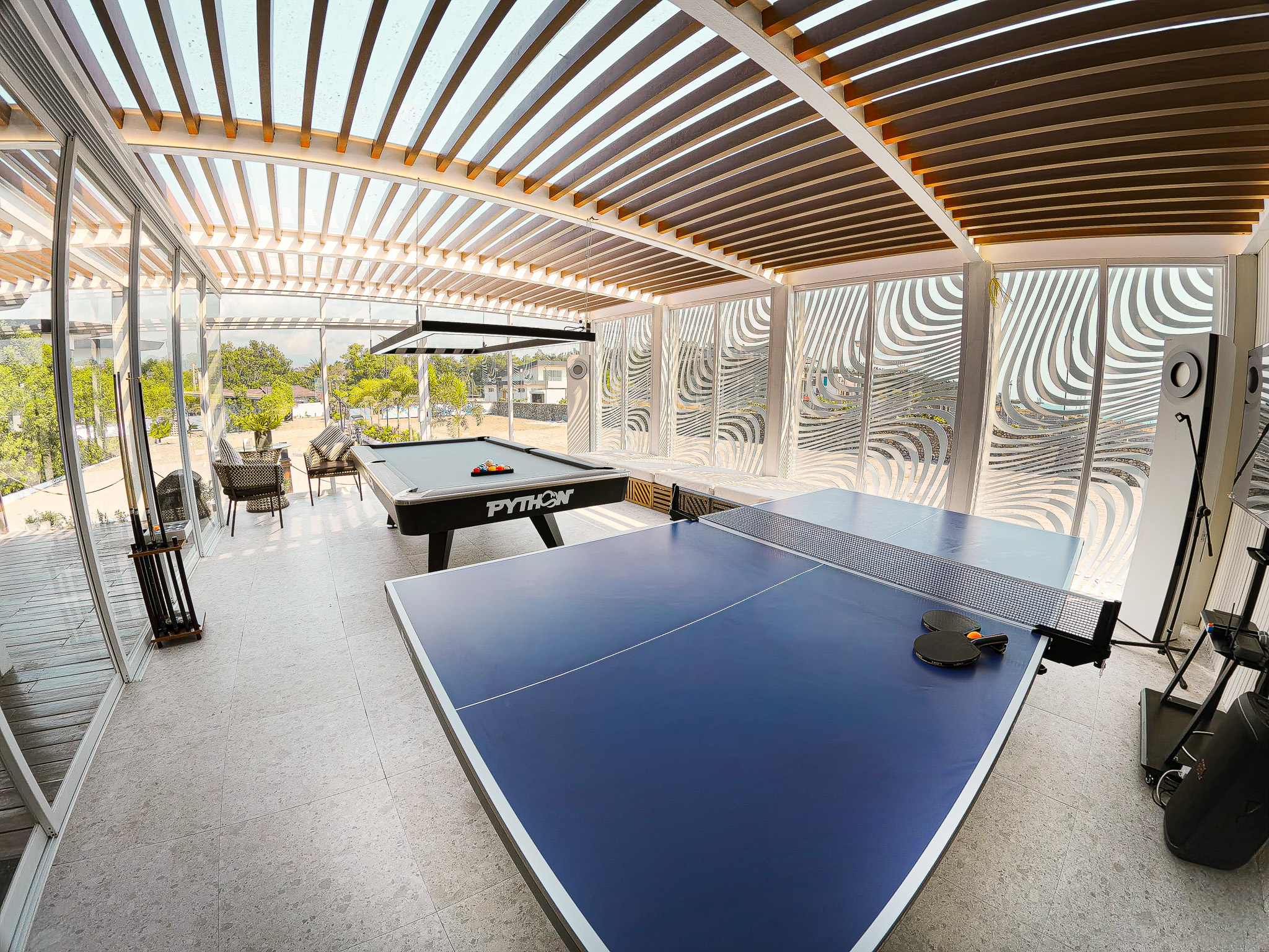 Seaview Villa 4 Shared Spaces